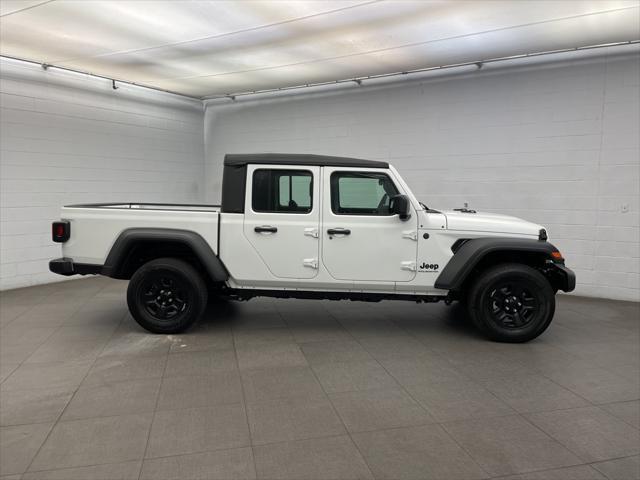new 2025 Jeep Gladiator car, priced at $34,081