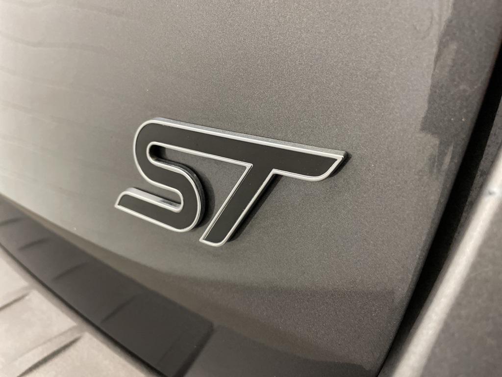 used 2023 Ford Explorer car, priced at $38,573