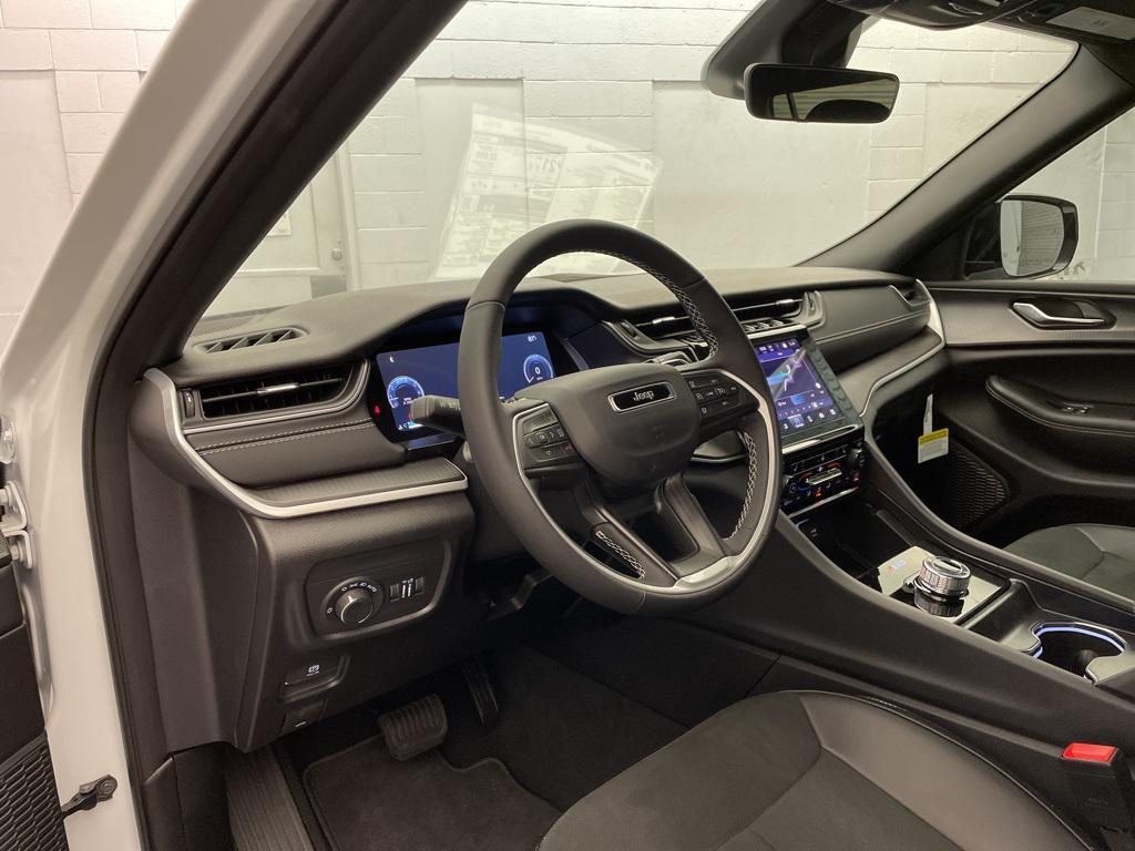 new 2025 Jeep Grand Cherokee L car, priced at $37,973
