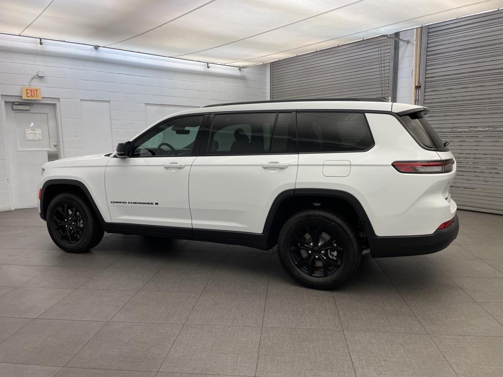 new 2025 Jeep Grand Cherokee L car, priced at $37,973