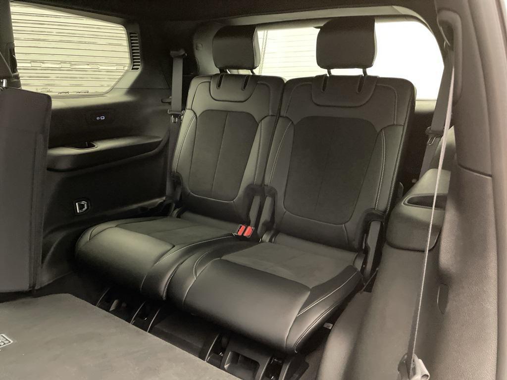 new 2025 Jeep Grand Cherokee L car, priced at $37,973