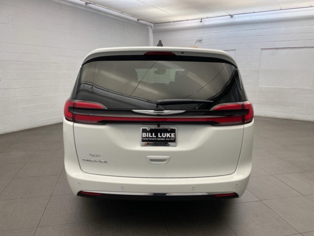 new 2026 Chrysler Pacifica car, priced at $40,569