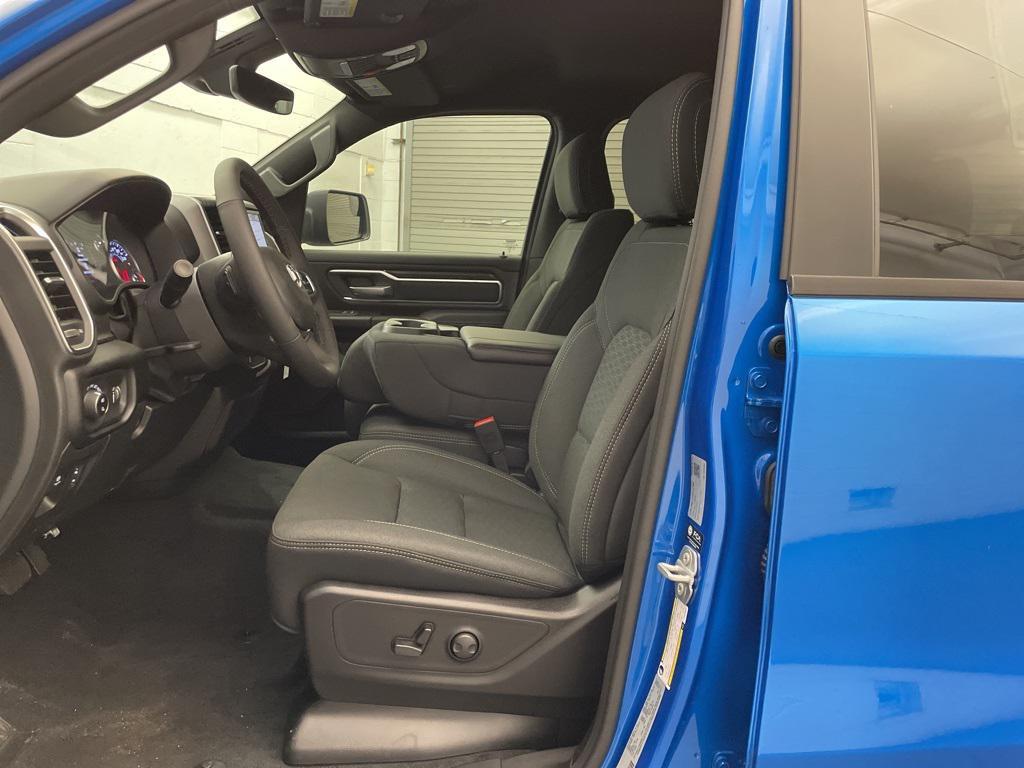 new 2025 Ram 1500 car, priced at $41,428