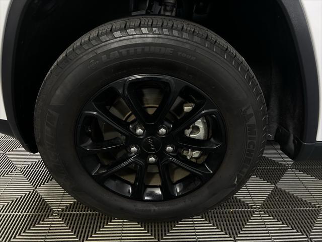 used 2022 Jeep Grand Cherokee car, priced at $31,973