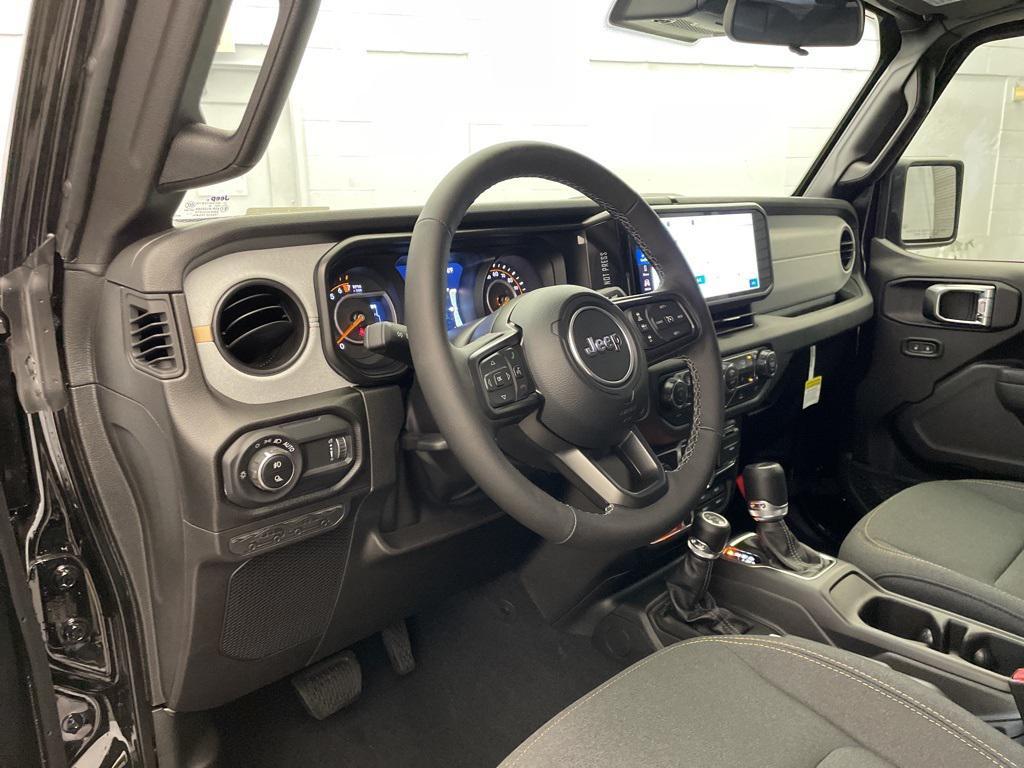 new 2025 Jeep Gladiator car, priced at $42,452