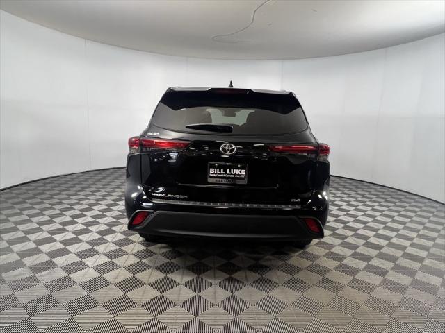 used 2023 Toyota Highlander car, priced at $34,673