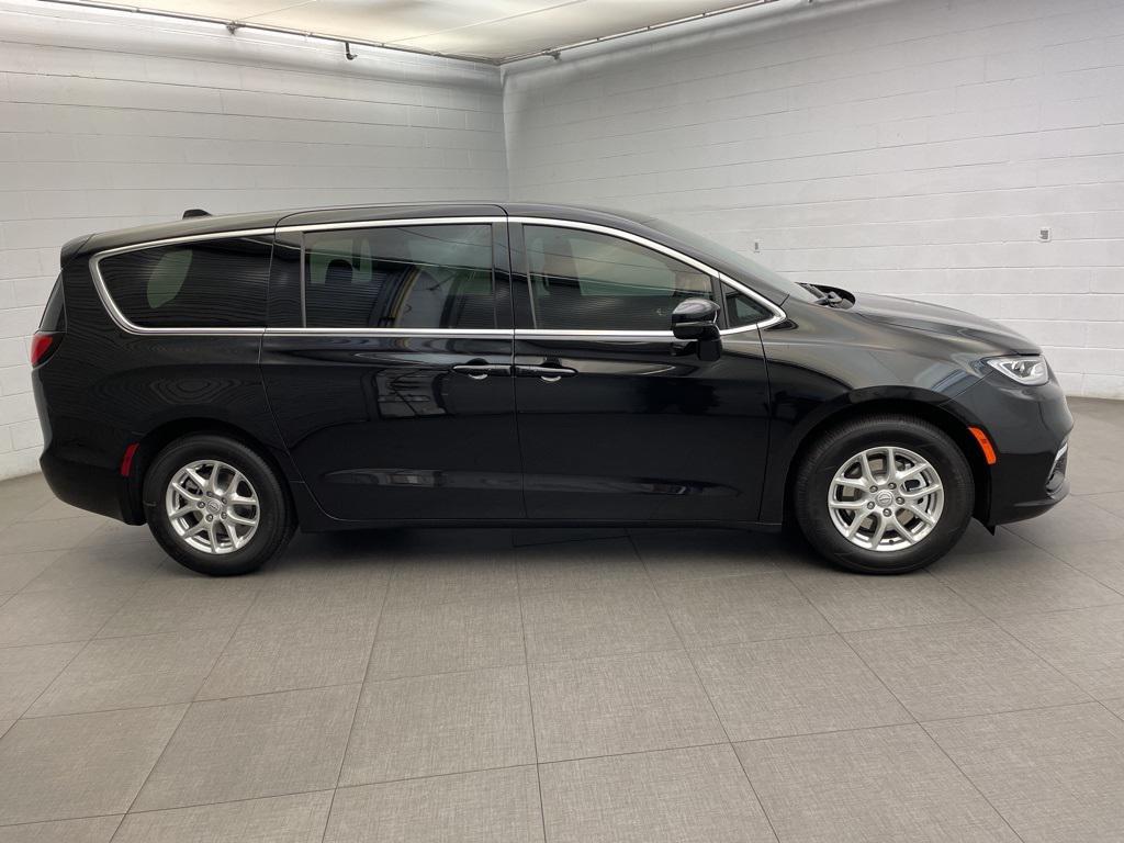 new 2026 Chrysler Pacifica car, priced at $38,544