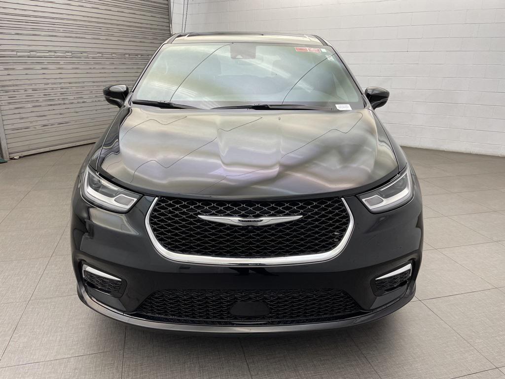 new 2026 Chrysler Pacifica car, priced at $38,544