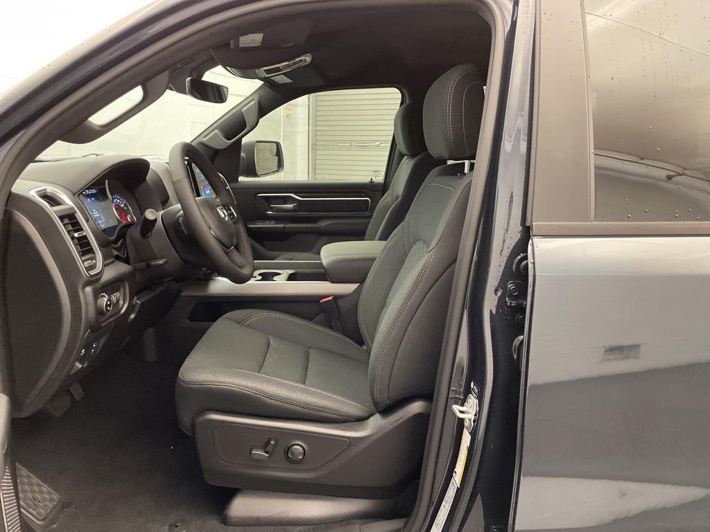 new 2025 Ram 1500 car, priced at $43,960