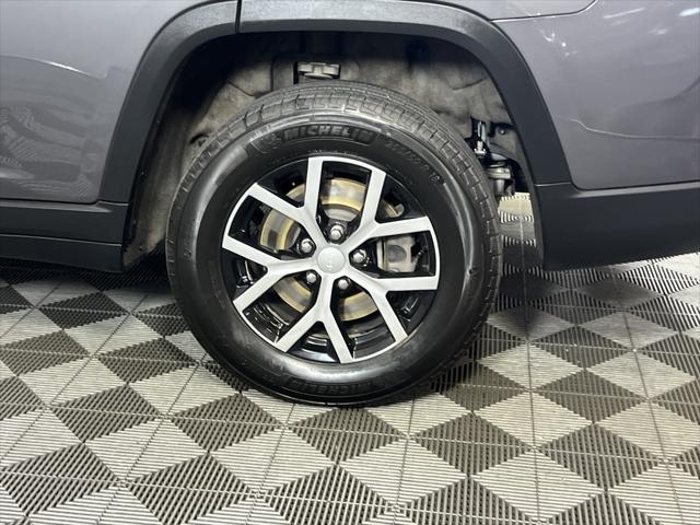 used 2024 Jeep Grand Cherokee L car, priced at $40,773