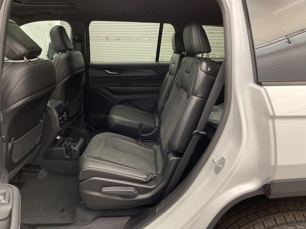 new 2025 Jeep Grand Cherokee L car, priced at $38,579