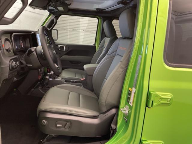 new 2025 Jeep Gladiator car, priced at $47,127