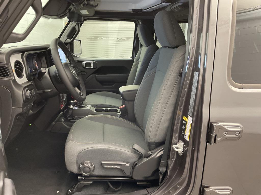 new 2025 Jeep Wrangler car, priced at $47,987