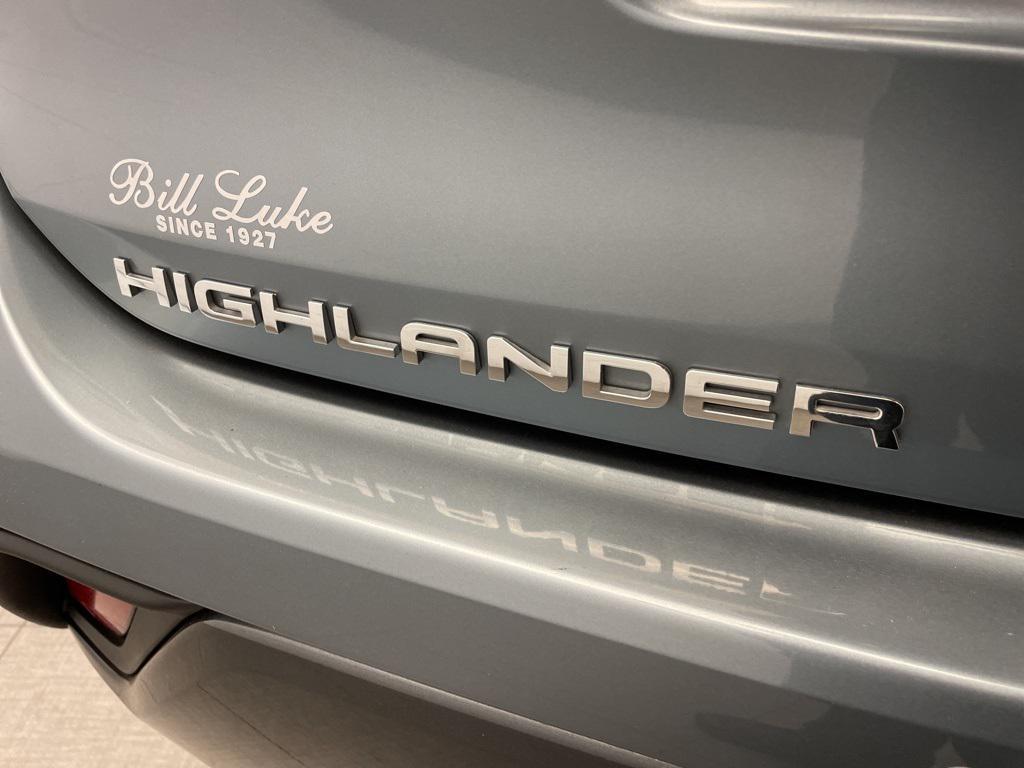 used 2023 Toyota Highlander car, priced at $36,773