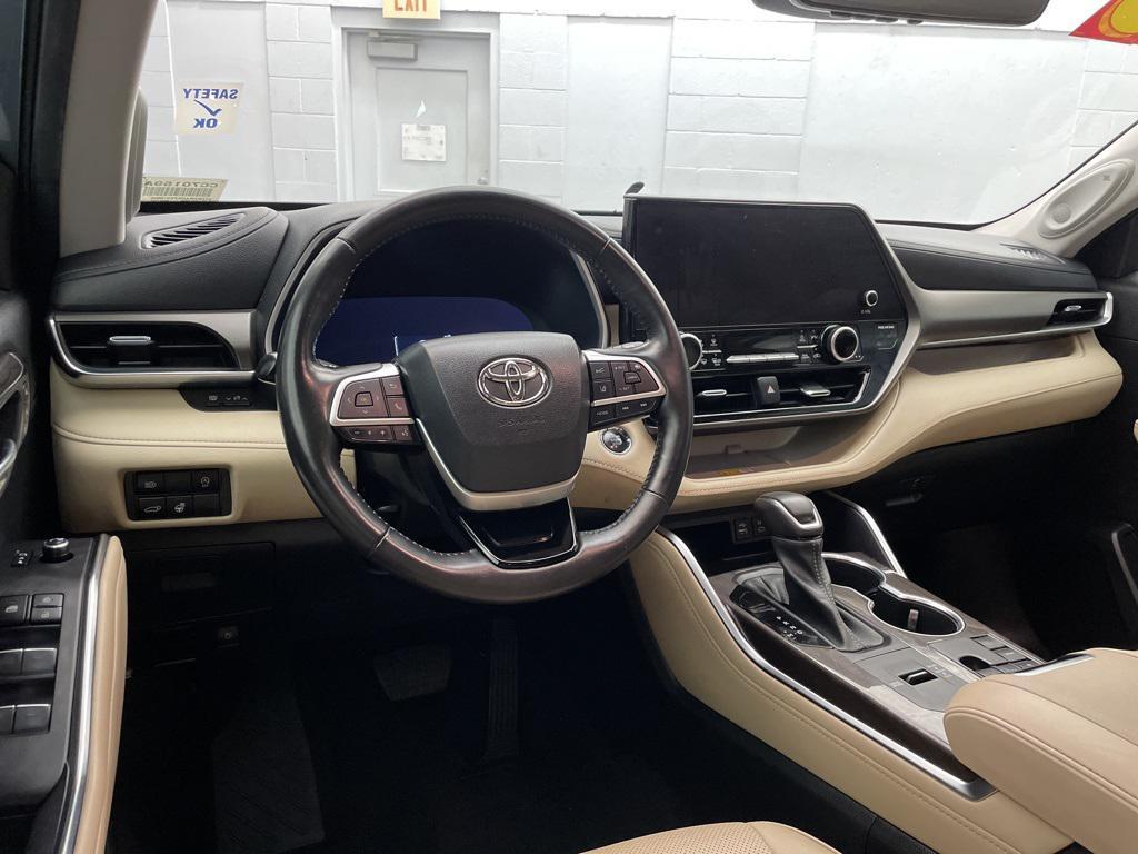 used 2023 Toyota Highlander car, priced at $36,773