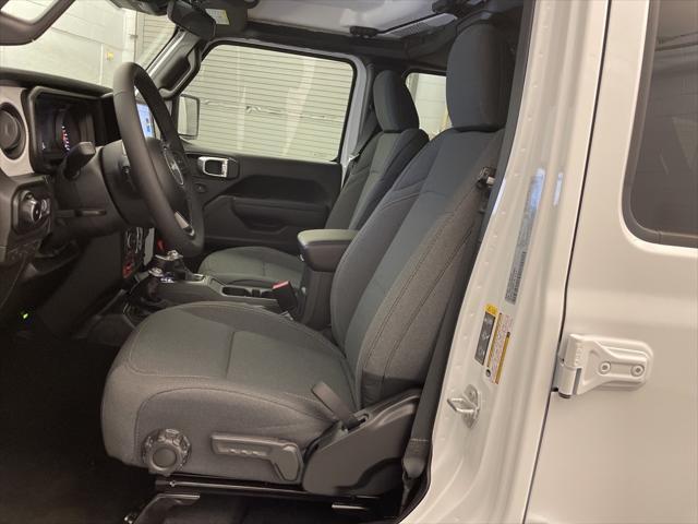 new 2025 Jeep Wrangler car, priced at $46,285