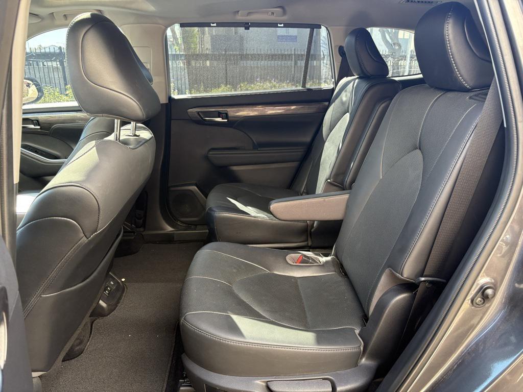 used 2021 Toyota Highlander car, priced at $32,973