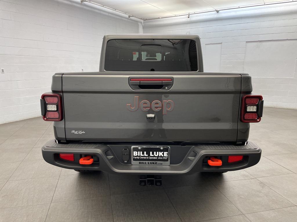 new 2025 Jeep Gladiator car, priced at $47,171