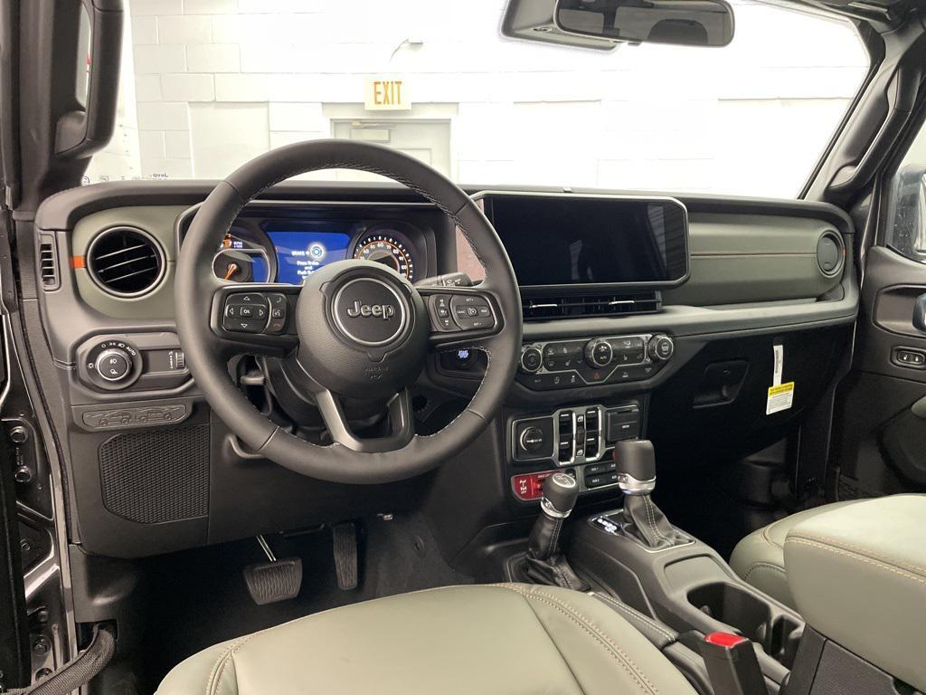 new 2025 Jeep Gladiator car, priced at $47,171