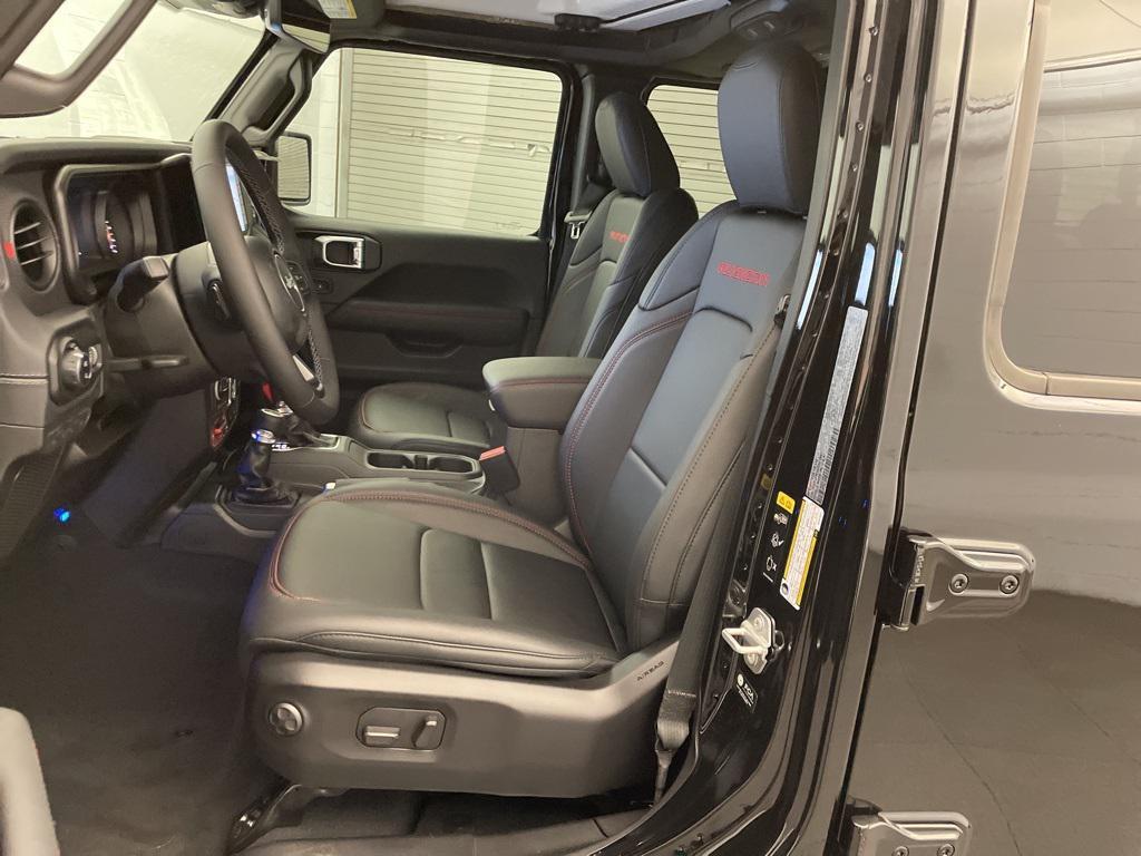new 2025 Jeep Gladiator car, priced at $50,628
