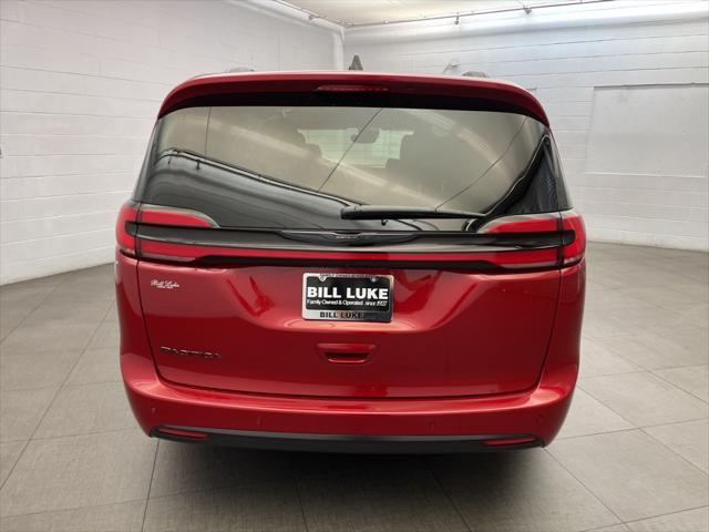 new 2025 Chrysler Pacifica car, priced at $41,435
