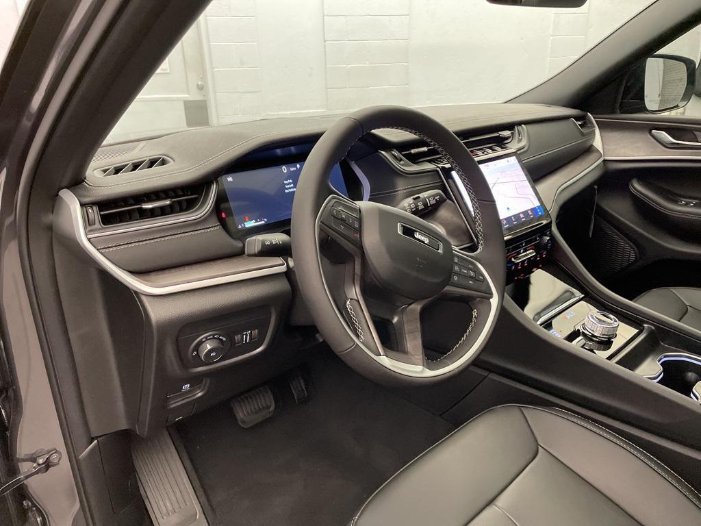 new 2025 Jeep Grand Cherokee L car, priced at $47,901