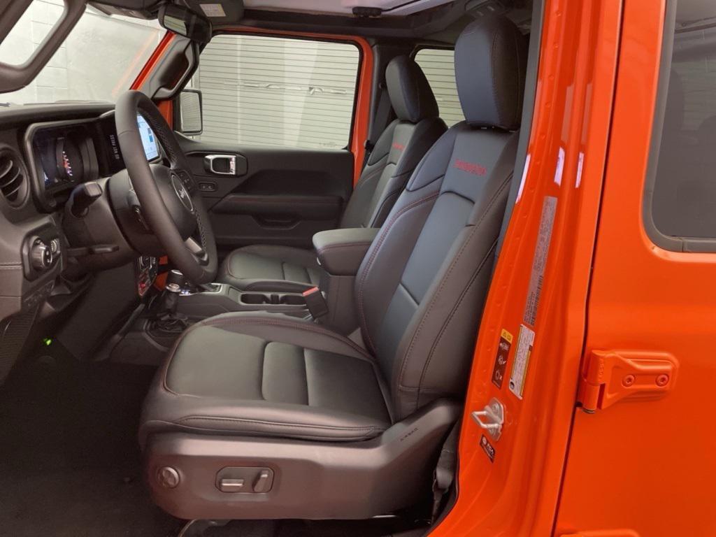 new 2025 Jeep Gladiator car, priced at $49,812