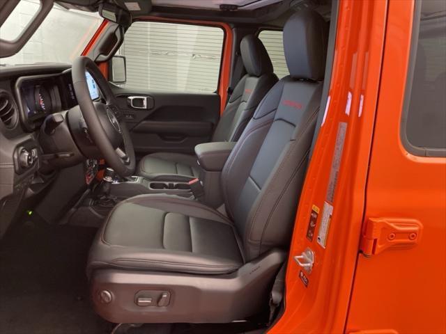 new 2025 Jeep Gladiator car, priced at $50,860