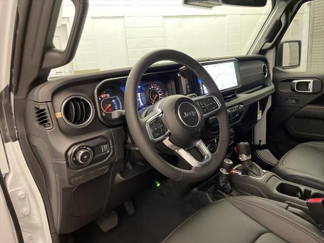 new 2025 Jeep Wrangler car, priced at $48,613