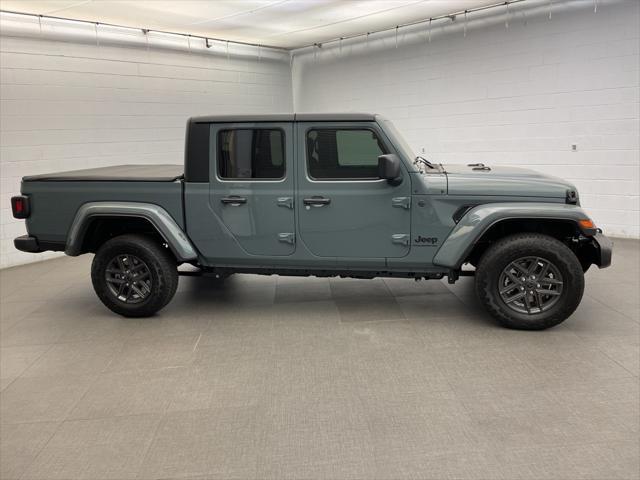 new 2024 Jeep Gladiator car, priced at $51,208