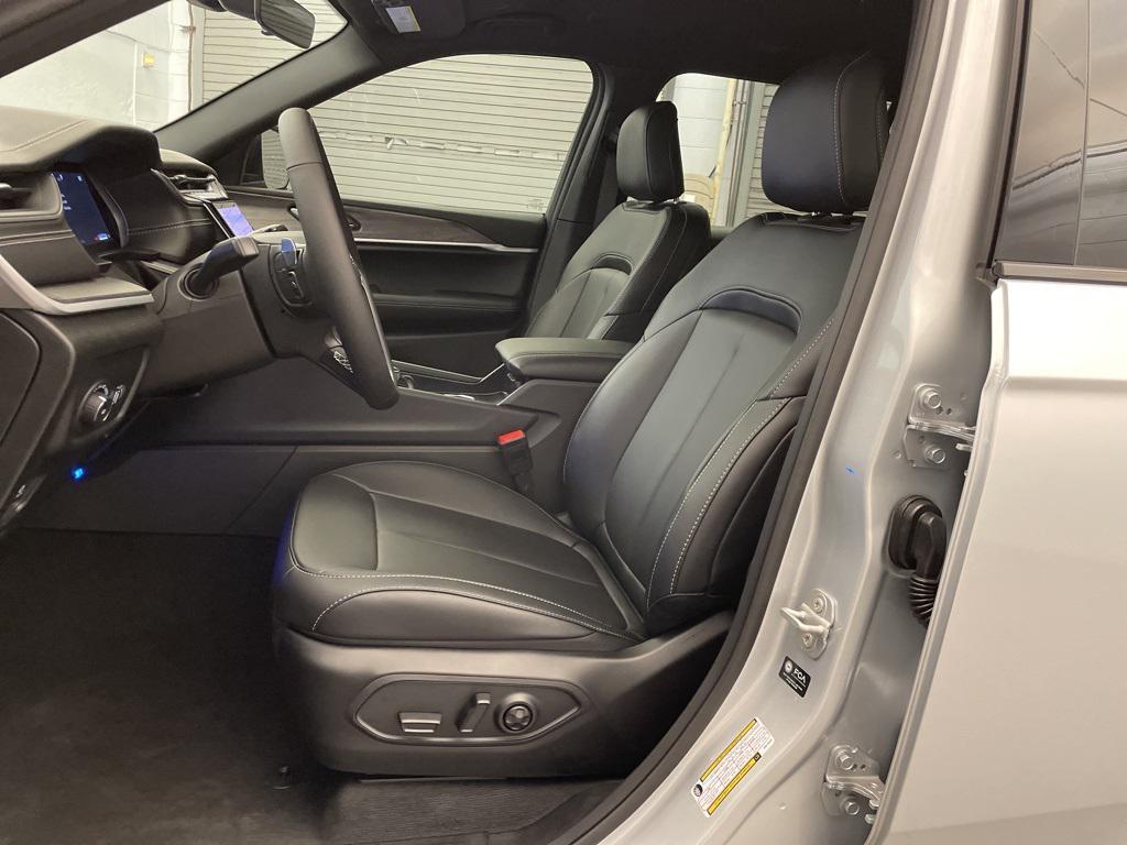 new 2025 Jeep Grand Cherokee L car, priced at $36,973