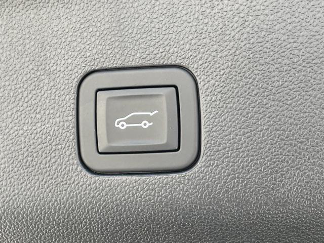 used 2025 GMC Yukon XL car, priced at $81,573