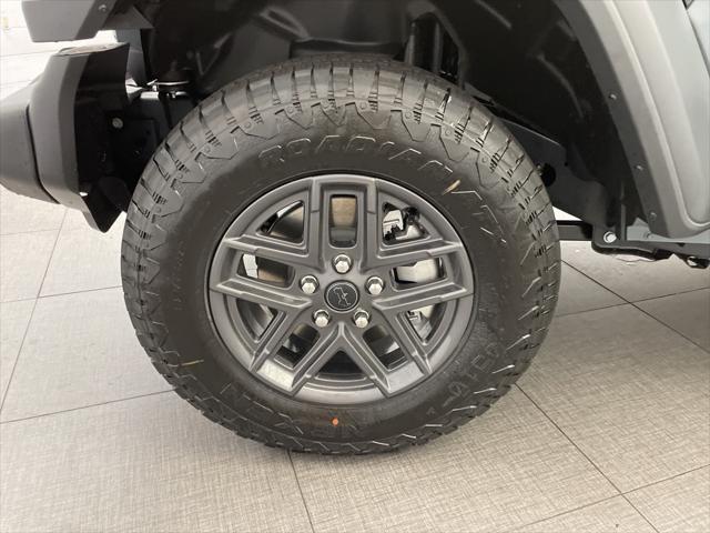 new 2025 Jeep Wrangler car, priced at $36,589