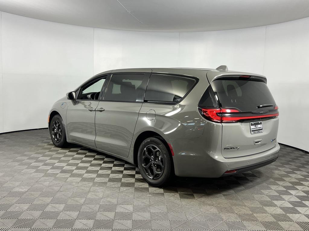 used 2022 Chrysler Pacifica Hybrid car, priced at $33,975