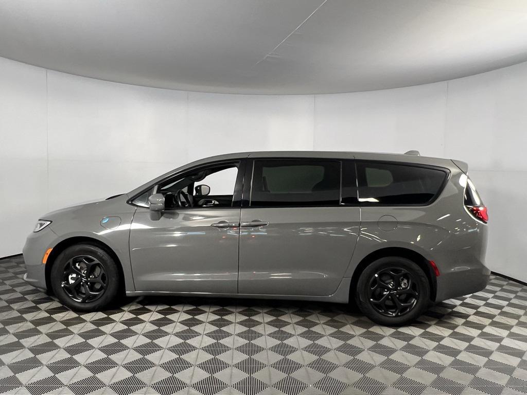 used 2022 Chrysler Pacifica Hybrid car, priced at $33,975