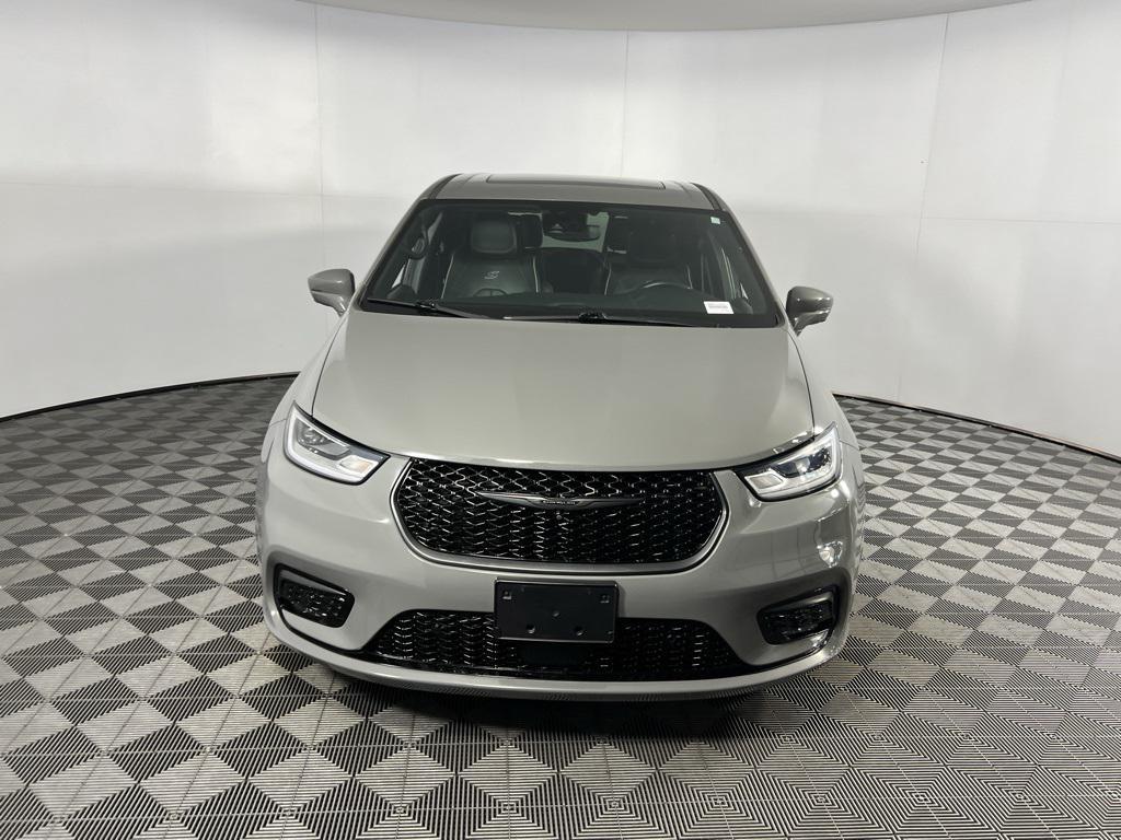 used 2022 Chrysler Pacifica Hybrid car, priced at $33,975