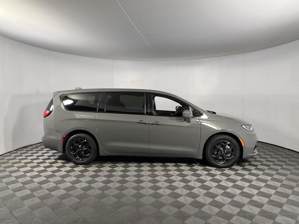 used 2022 Chrysler Pacifica Hybrid car, priced at $33,975