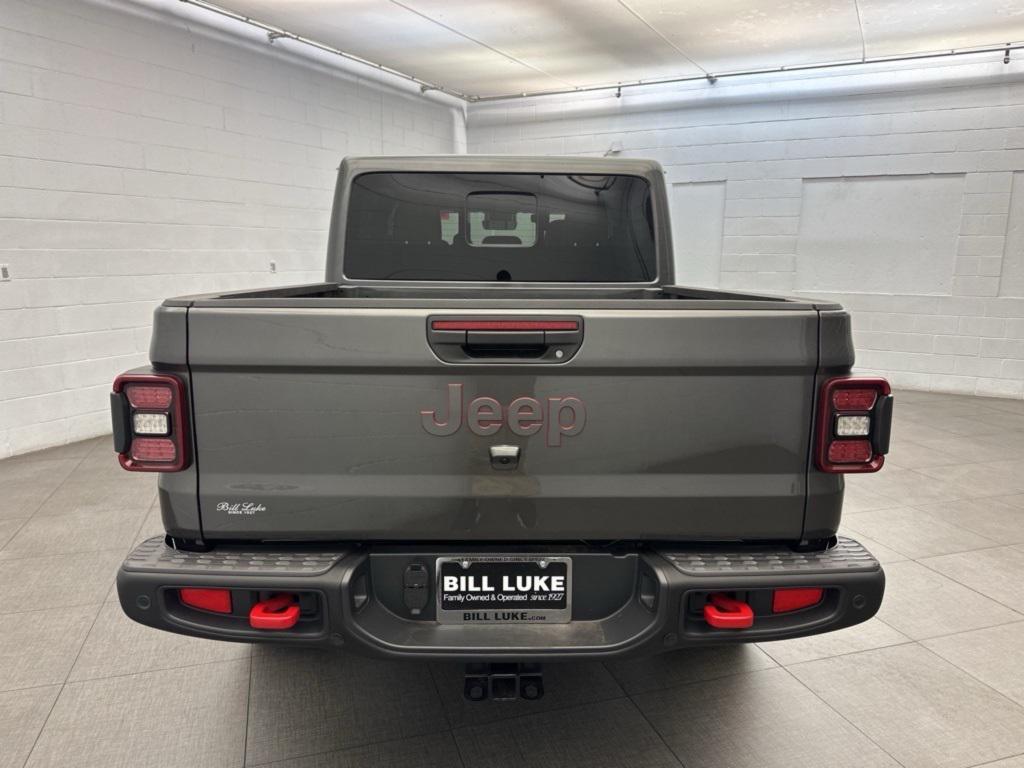 new 2025 Jeep Gladiator car, priced at $50,528