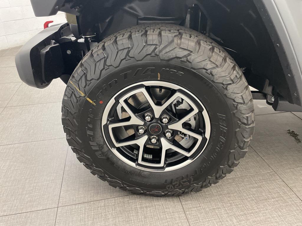 new 2025 Jeep Wrangler car, priced at $48,381