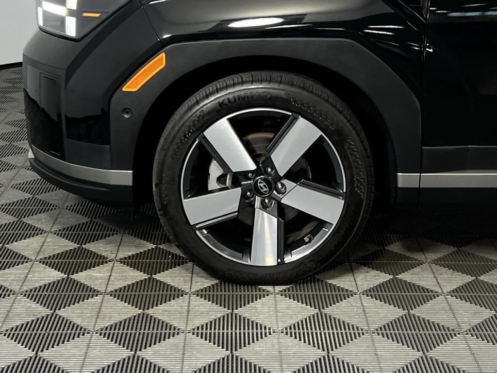 used 2024 Hyundai Santa Fe car, priced at $29,975