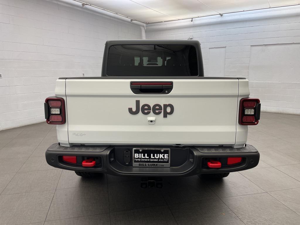 new 2025 Jeep Gladiator car, priced at $48,114