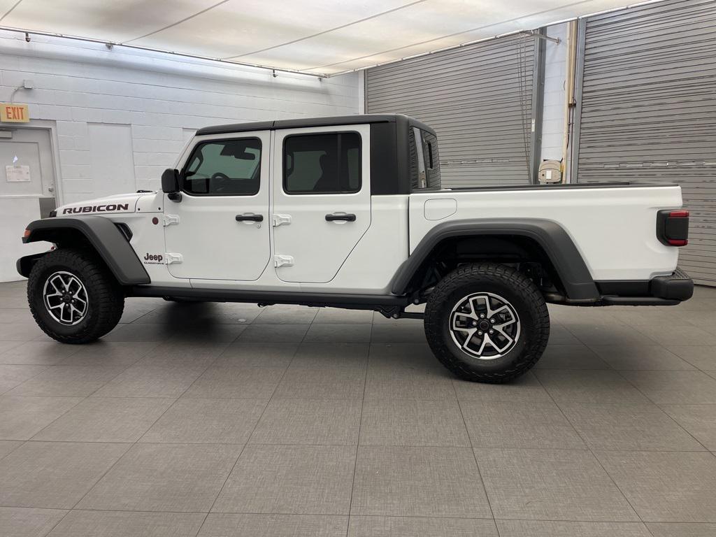 new 2025 Jeep Gladiator car, priced at $48,114