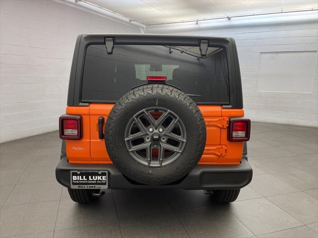 new 2025 Jeep Wrangler car, priced at $43,573