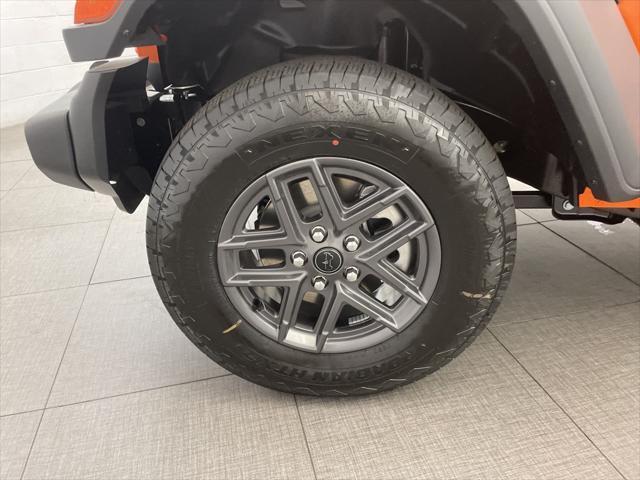 new 2025 Jeep Wrangler car, priced at $43,573
