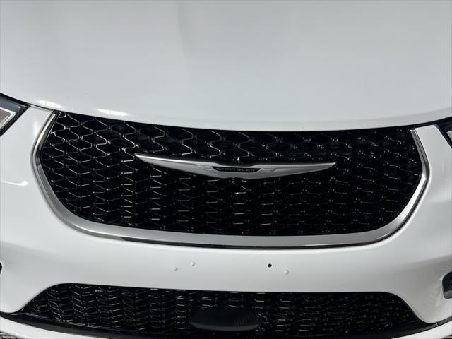 used 2023 Chrysler Pacifica Hybrid car, priced at $27,473