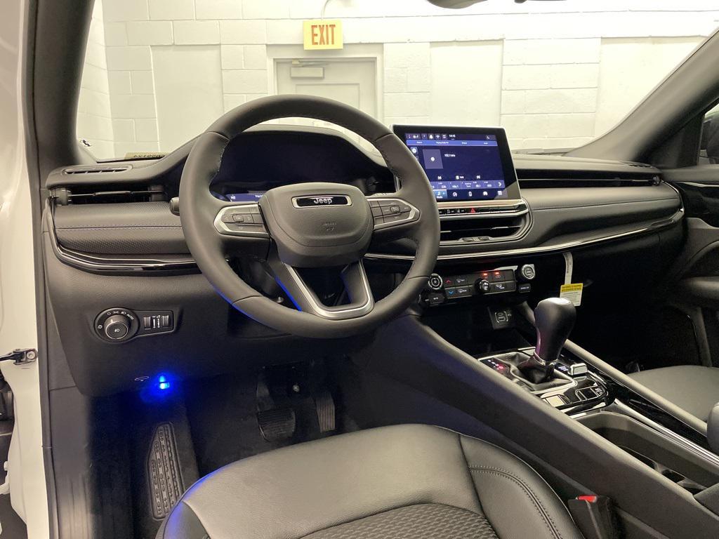 new 2025 Jeep Compass car, priced at $28,456