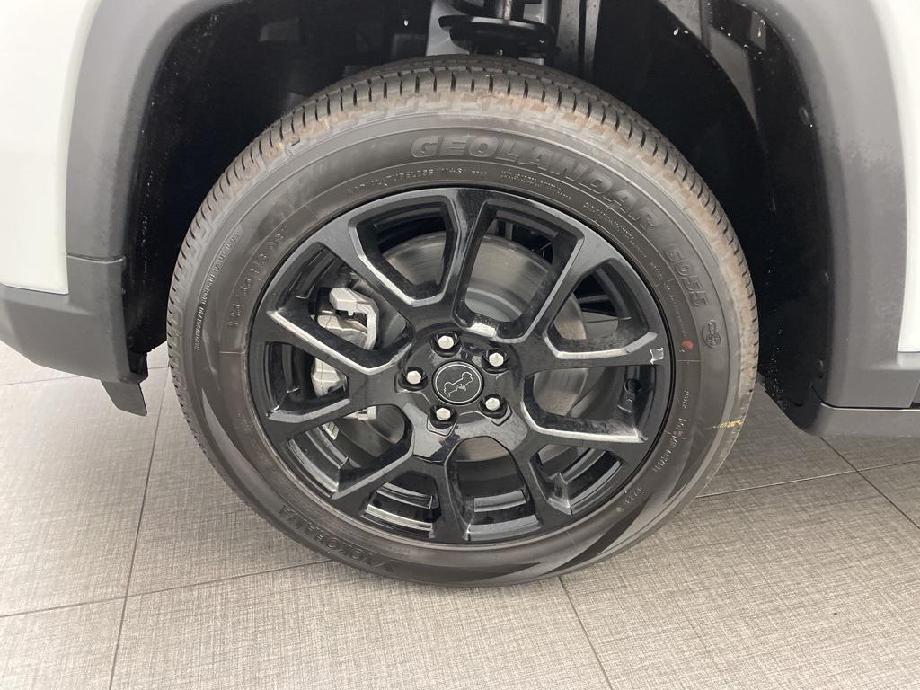 new 2025 Jeep Compass car, priced at $28,456