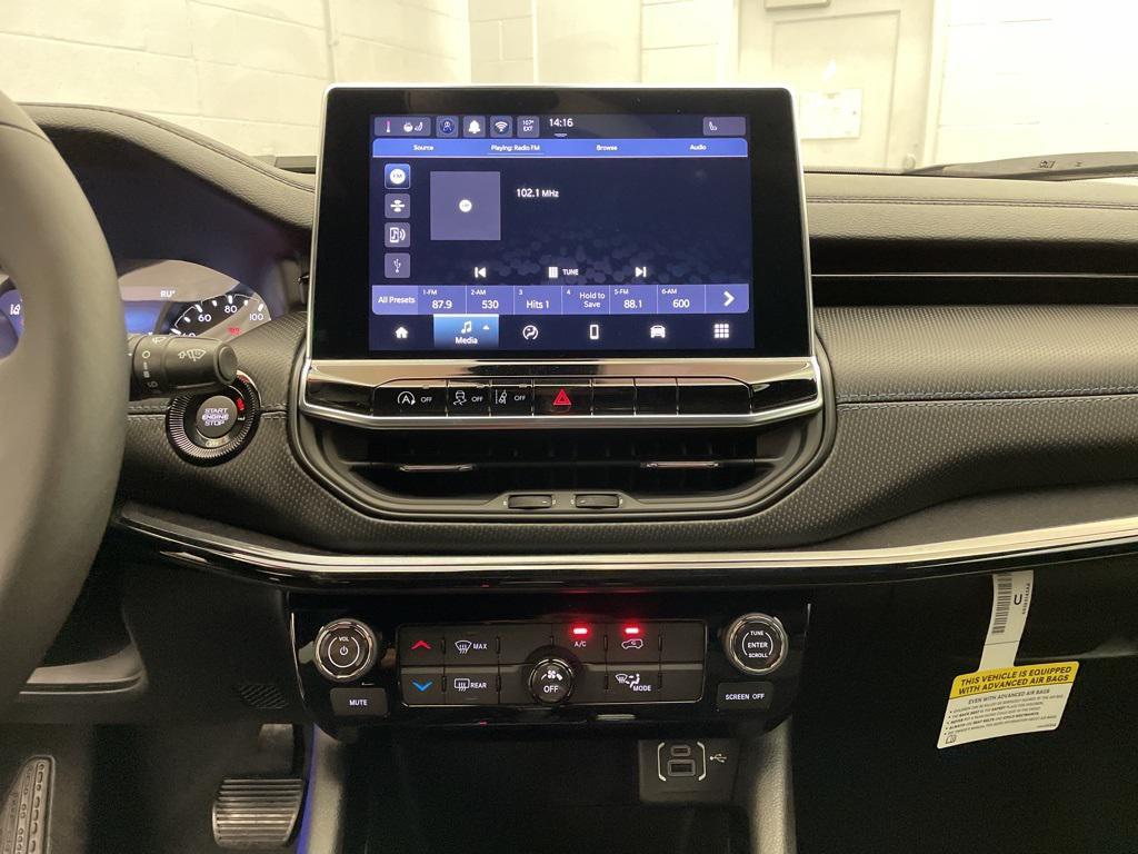 new 2025 Jeep Compass car, priced at $28,456