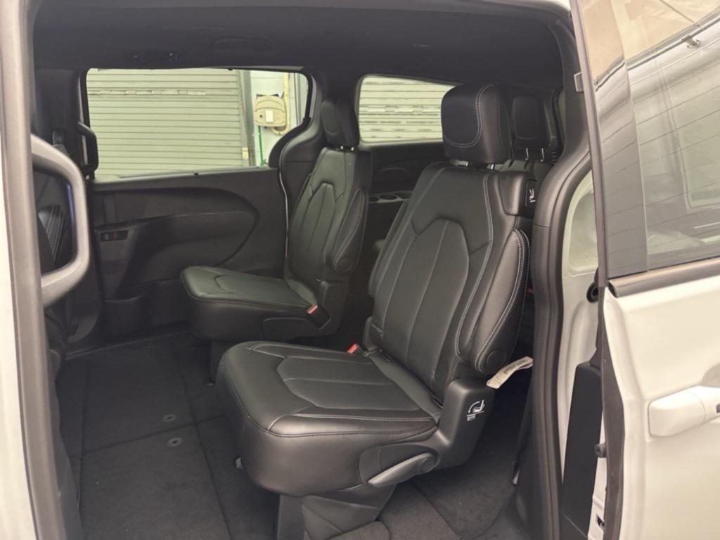 new 2025 Chrysler Pacifica car, priced at $40,468