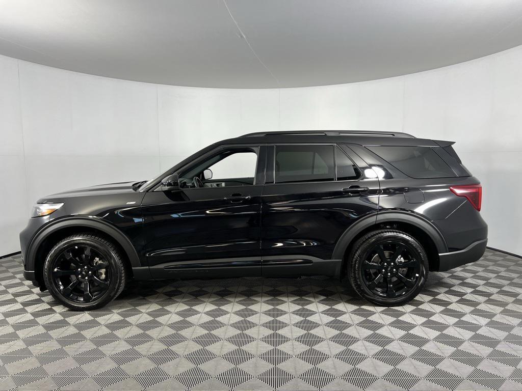 used 2024 Ford Explorer car, priced at $40,573